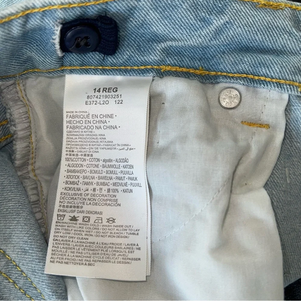 Levi's Girl's Jean Shorts Size 14 Embroidered Distressed Denim Midi A